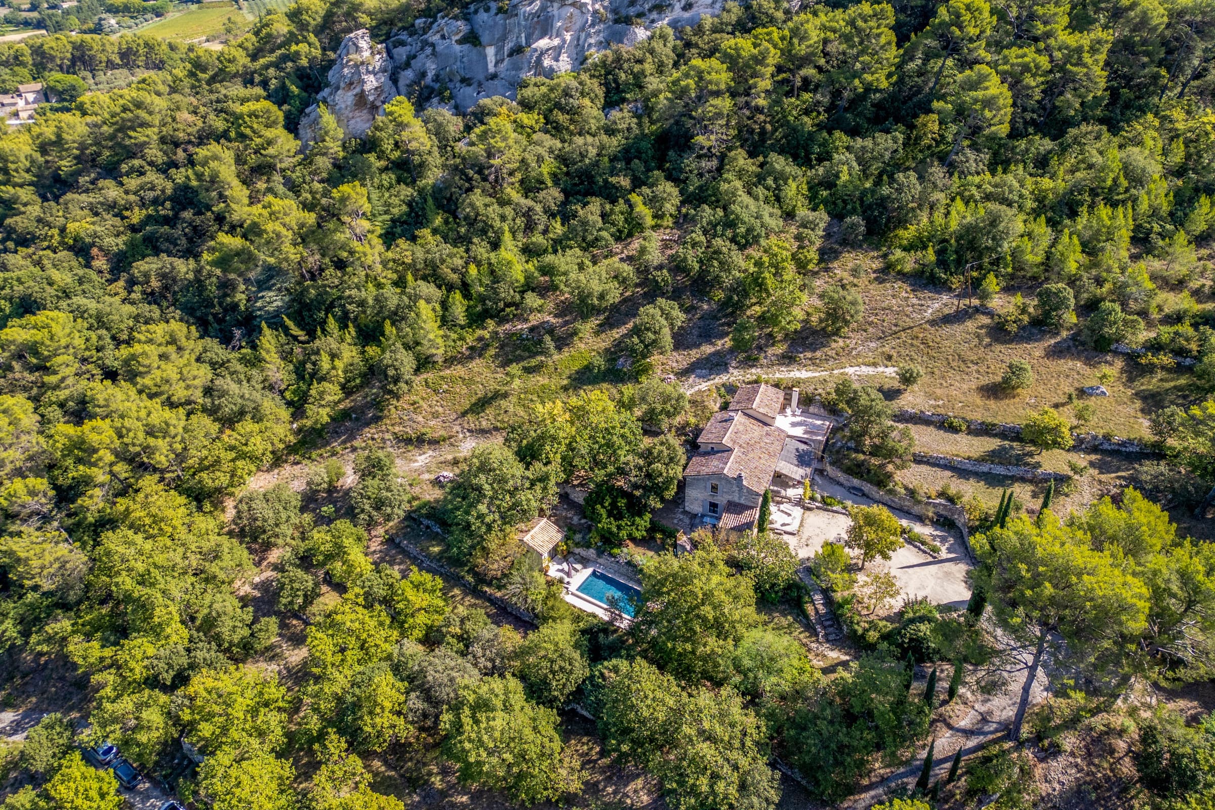 Mas d'Exception du XVIIᵉ siècle avec piscine au Cœur du Luberon — photo 3